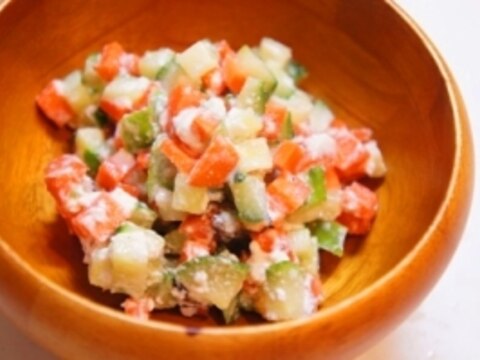 簡単デリサラダ、角切り野菜のギリシャ風サラダ